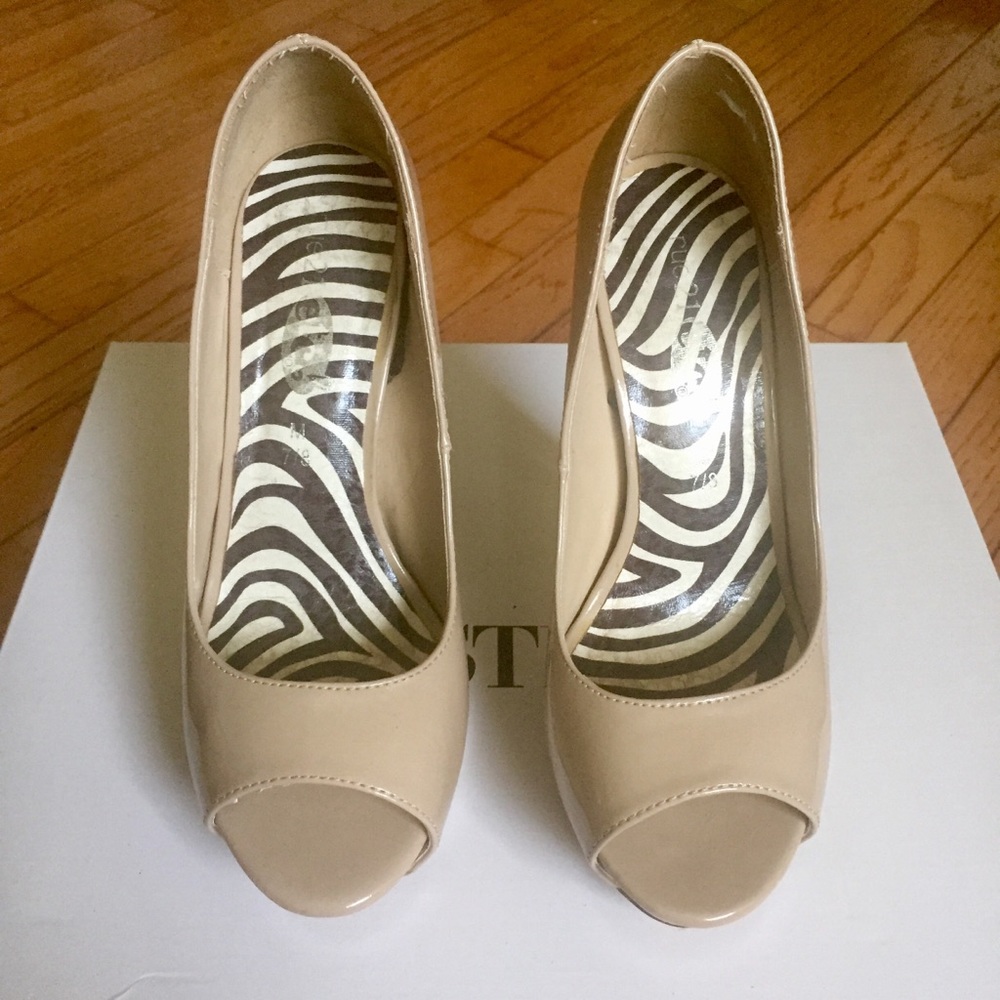 Rue 21 Nude Open Toe Heels